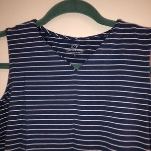 Vineyard vines ladies top